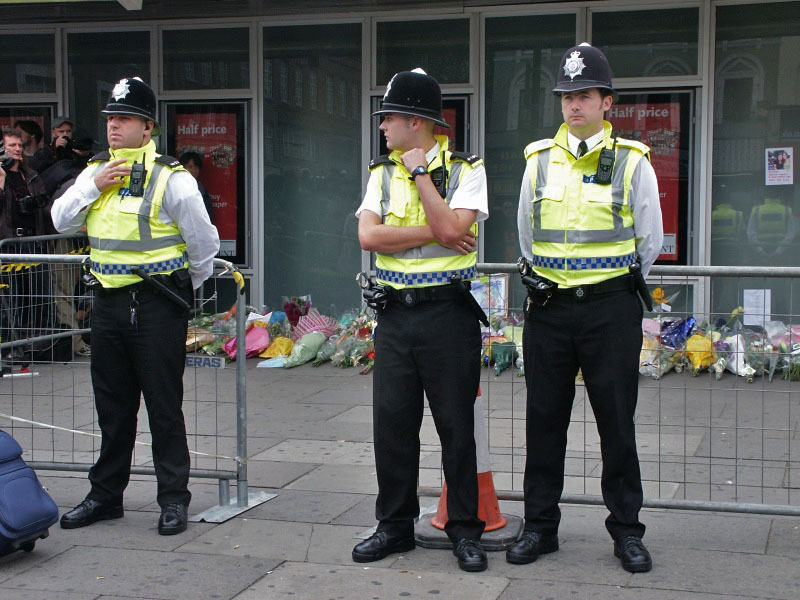 London - A City and its People - Terrorist Bombings, Kings Cross, 9th July 2005 - A photographic study by Christopher John Ball - Photographer and Writer