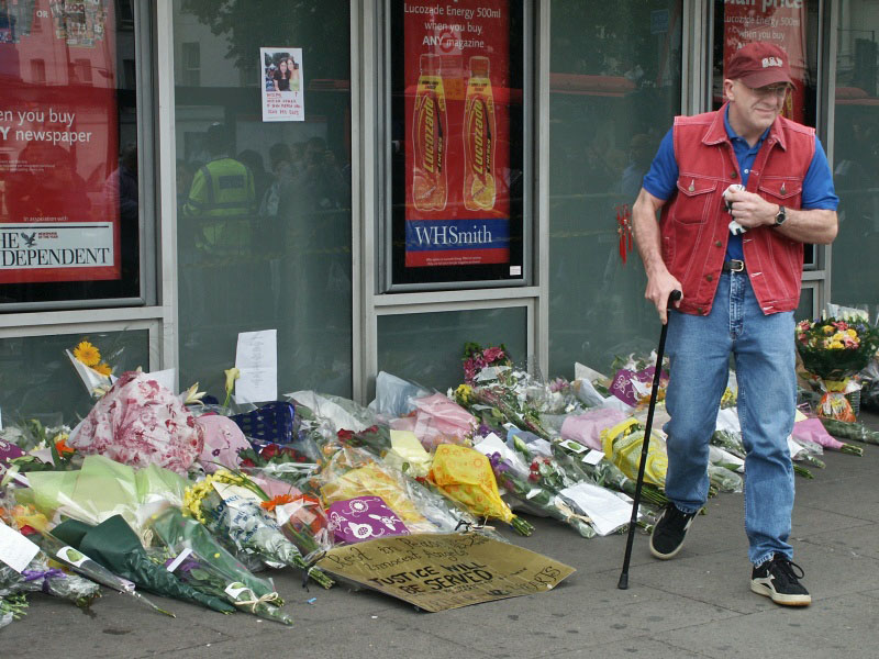 London - A City and its People - Terrorist Bombings, Kings Cross, 9th July 2005 - A photographic study by Christopher John Ball - Photographer and Writer