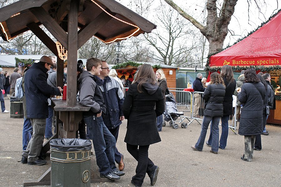 London - A City and its People - Hyde Park - 'Winter Wonderland' 2007/08 - A photographic study by Christopher John Ball - Photographer and Writer