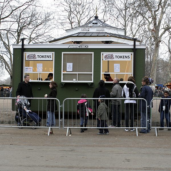 London - A City and its People - Hyde Park - 'Winter Wonderland' 2007/08 - A photographic study by Christopher John Ball - Photographer and Writer