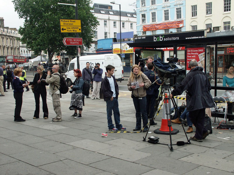 London - A City and its People - Terrorist Bombings, Kings Cross, 8th July 2005 - Terrorist Bombings, Kings Cross, 7th July 2005 - A photographic study by Christopher John Ball - Photographer and Writer